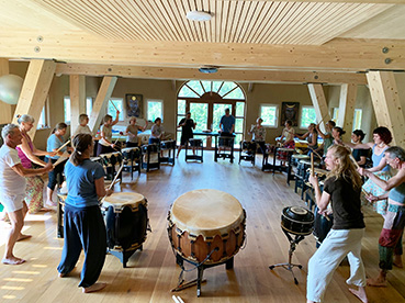 TouchLife und Taiko Workshop Trommelkreis mit Nils Tannert und Frank B. Leder